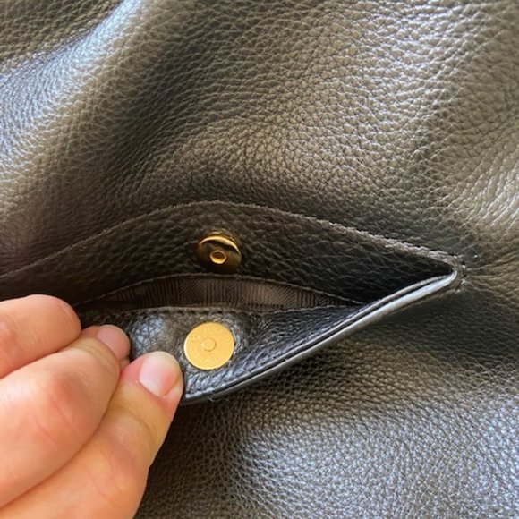 Michael Kors Leather handbag - Picture 4 of 16